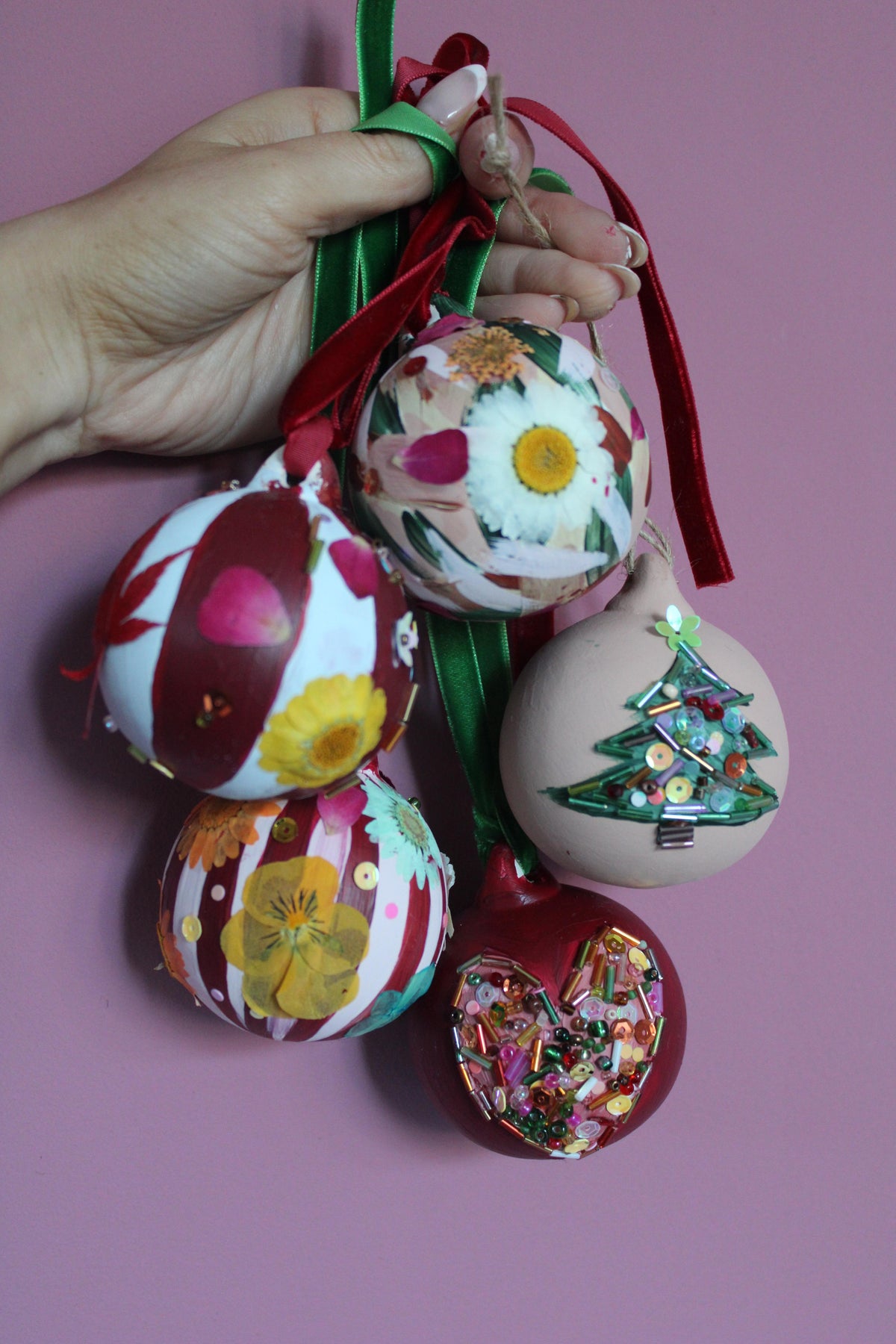 Baubles, Blooms & Brushes | Paint By Scarlett Collab | Chloes Bakehouse| Sun 6th Dec | 3-5.30pm