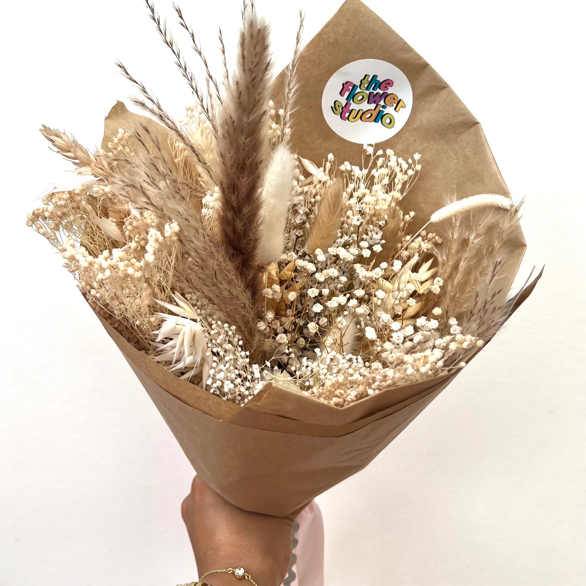 Dried flower boho inspired, ideal for weddings 